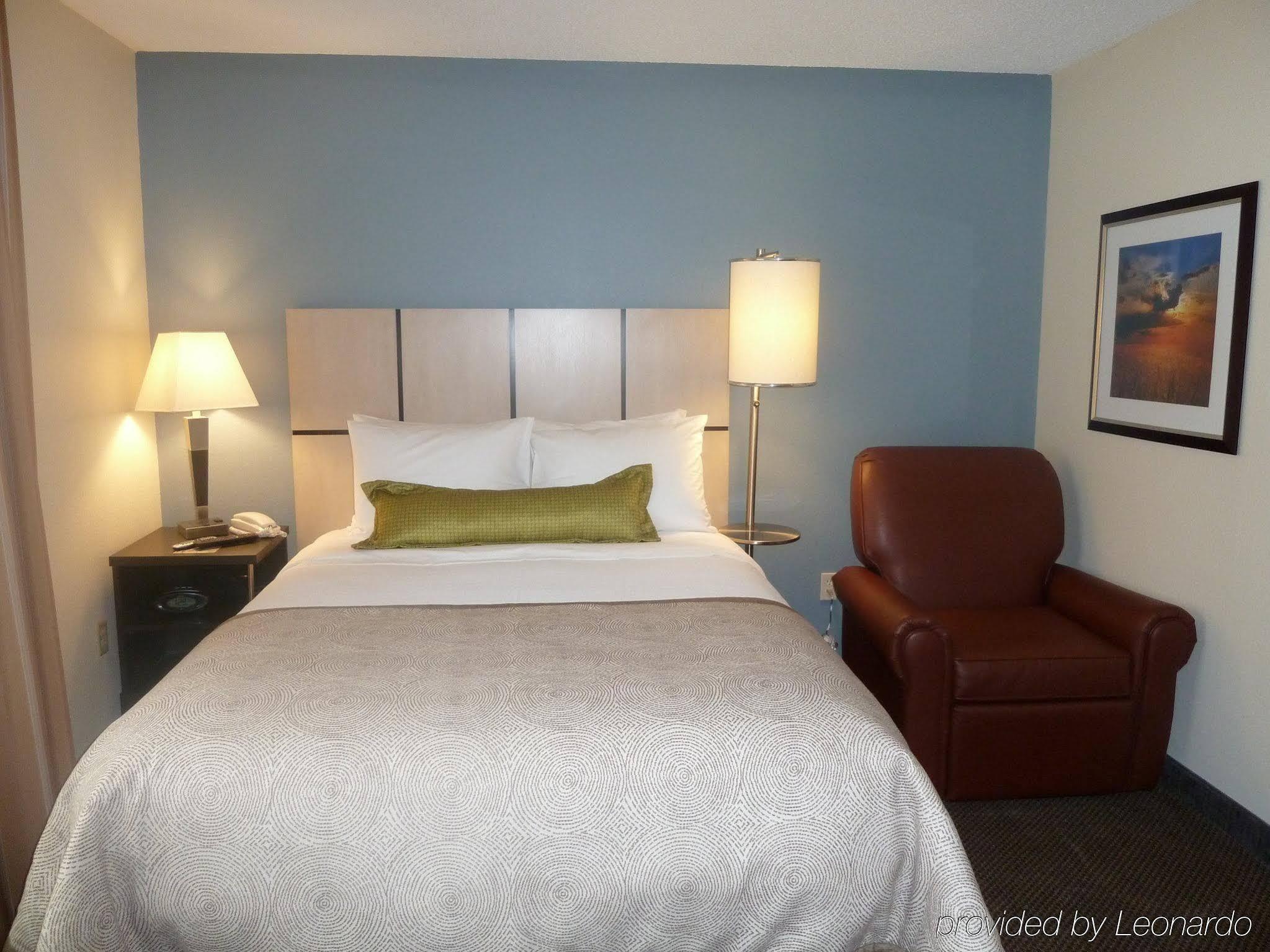 Sonesta Simply Suites Chicago Либъртивил Екстериор снимка