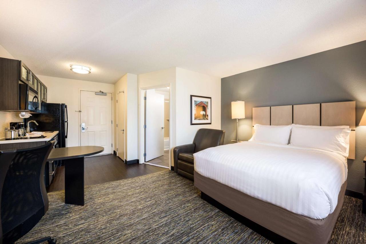 Sonesta Simply Suites Chicago Либъртивил Екстериор снимка